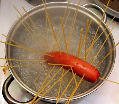 Food-nudelwurst_5_20091216_1861151347.jpg (image/jpeg, 411473 B)