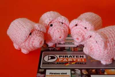 Häkelschwein-19075160.jpg (image/jpeg, 441723 B)