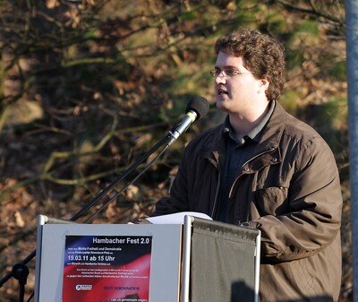 Hambacher Fest 2.0 - 2011-IMG_0010b.JPG (image/jpeg, 558800 B)