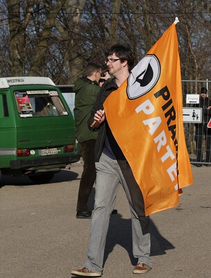 Hambacher Fest 2.0 - 2011-IMG_9597b.JPG (image/jpeg, 641018 B)